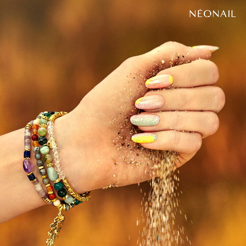 Sand manicure